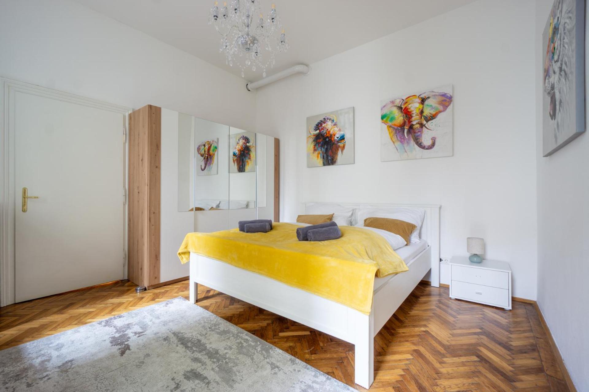 Central Apartment In Viennese Old Building Exteriör bild